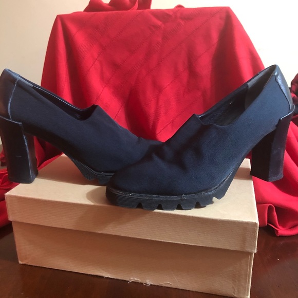 Women’s Donald J Pliner - Picture 5 of 5